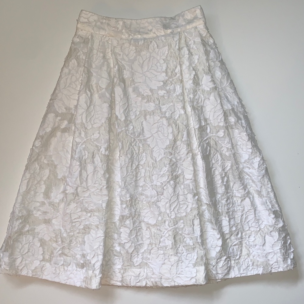 H&M High Waisted White on White Floral Skirt